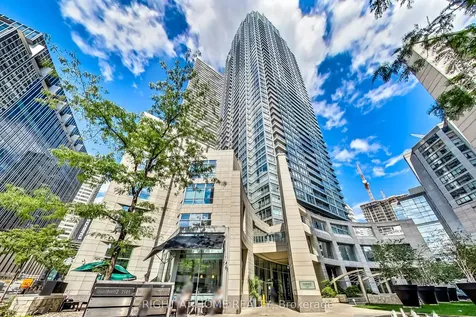 2191 Yonge Street Toronto ON M4S 3H8