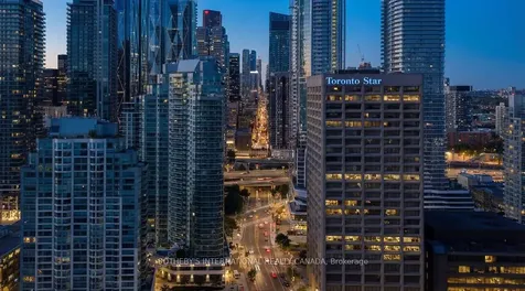 10 Yonge Street Toronto ON M5E 1R4