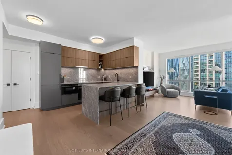 10 Yonge Street Toronto ON M5E 1R4