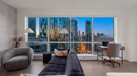 10 Yonge Street Toronto ON M5E 1R4