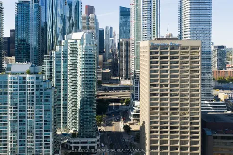 10 Yonge Street Toronto ON M5E 1R4