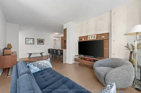 10 Yonge Street Toronto ON M5E 1R4