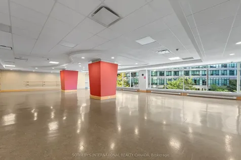 10 Yonge Street Toronto ON M5E 1R4