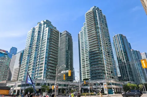 10 Yonge Street Toronto ON M5E 1R4