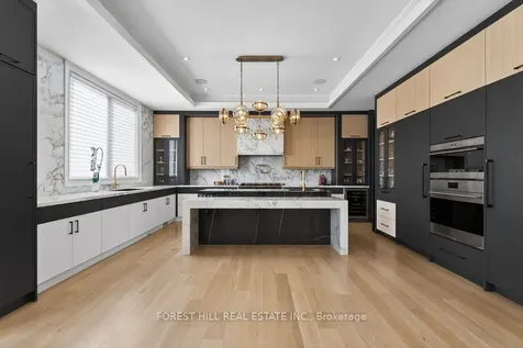 188 Burbank Drive Toronto ON M2K 1P4