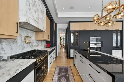 188 Burbank Drive Toronto ON M2K 1P4