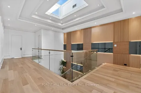 188 Burbank Drive Toronto ON M2K 1P4