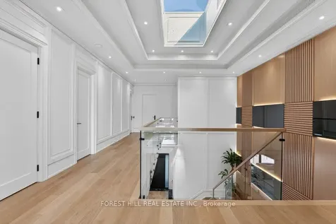 188 Burbank Drive Toronto ON M2K 1P4