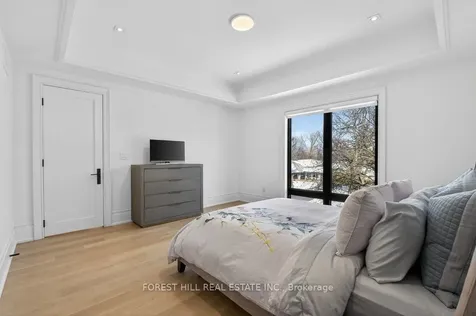 188 Burbank Drive Toronto ON M2K 1P4