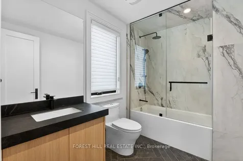 188 Burbank Drive Toronto ON M2K 1P4