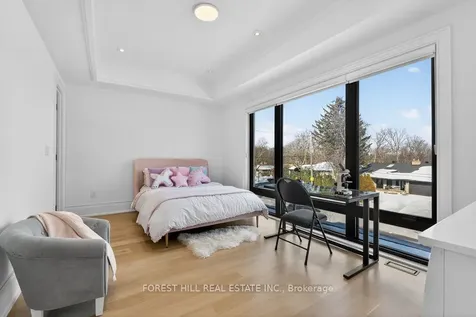 188 Burbank Drive Toronto ON M2K 1P4