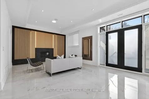 188 Burbank Drive Toronto ON M2K 1P4