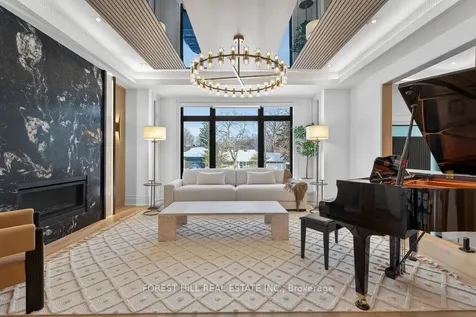 188 Burbank Drive Toronto ON M2K 1P4