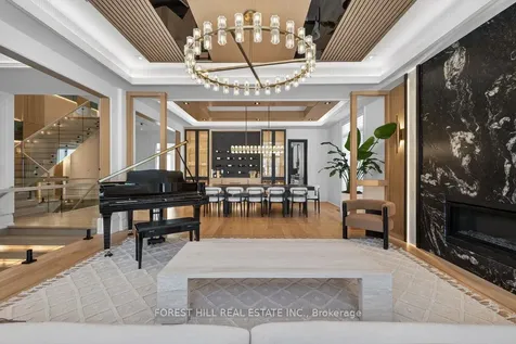 188 Burbank Drive Toronto ON M2K 1P4