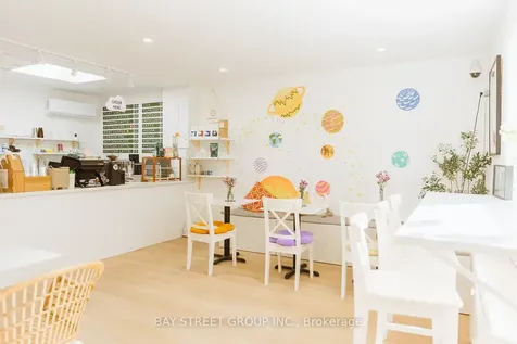 5463 Yonge Street Toronto ON M2H 5S1