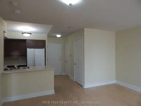 5 Northtown Way Toronto ON M2N 7A1