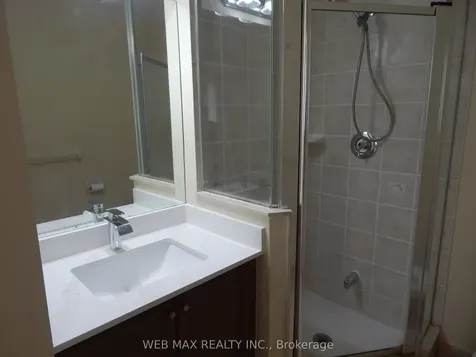 5 Northtown Way Toronto ON M2N 7A1