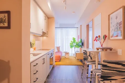 9 Tecumseth Street Toronto ON M5V 3G4