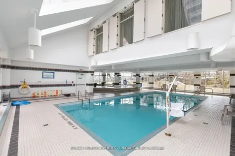 18 Concorde Place Toronto ON M3C 3T9