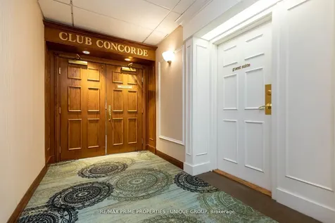 18 Concorde Place Toronto ON M3C 3T9