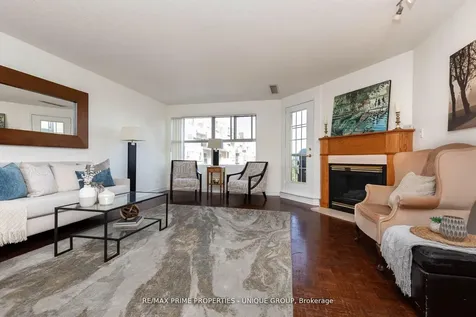 18 Concorde Place Toronto ON M3C 3T9