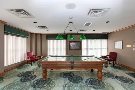 18 Concorde Place Toronto ON M3C 3T9