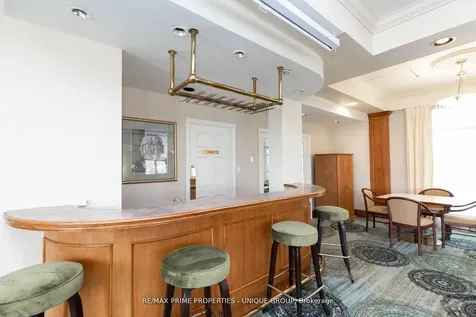 18 Concorde Place Toronto ON M3C 3T9