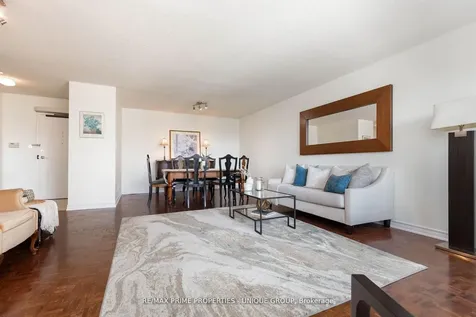 18 Concorde Place Toronto ON M3C 3T9