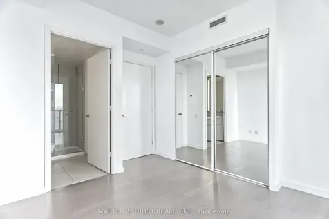 101 Peter Street Toronto ON M5V 0G6