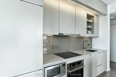 101 Peter Street Toronto ON M5V 0G6