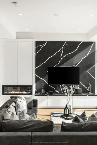 299 Hounslow Avenue Toronto ON M2R 1H4