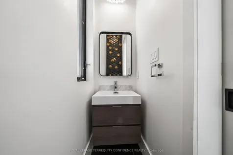 299 Hounslow Avenue Toronto ON M2R 1H4