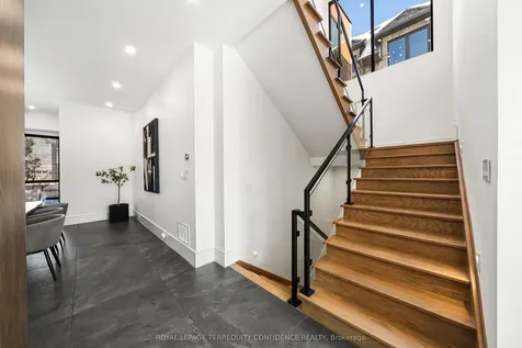 299 Hounslow Avenue Toronto ON M2R 1H4