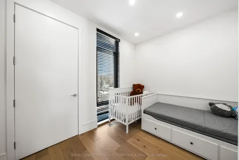 299 Hounslow Avenue Toronto ON M2R 1H4