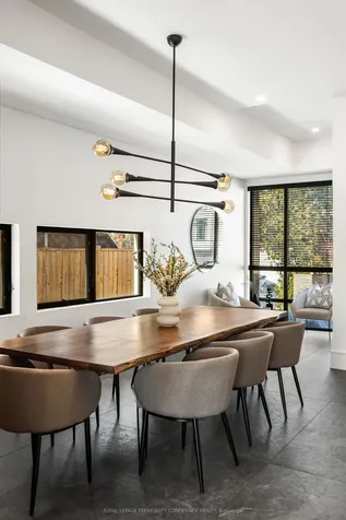 299 Hounslow Avenue Toronto ON M2R 1H4