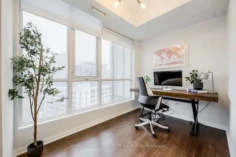 21 Grand Magazine Street Toronto ON M5V 1B5