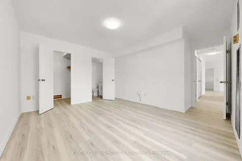 260 Seneca Hill Drive Toronto ON M2J 4S6