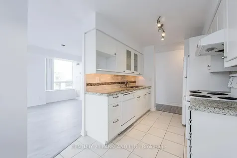 8 Rean Drive Toronto ON M2K 1H1