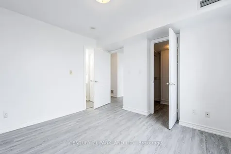 8 Rean Drive Toronto ON M2K 1H1
