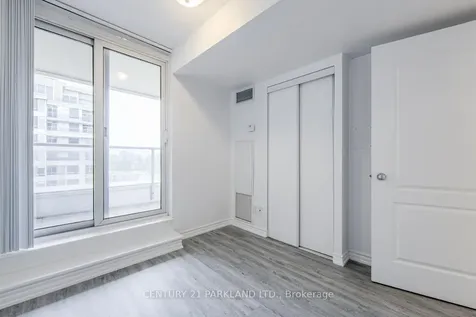 8 Rean Drive Toronto ON M2K 1H1
