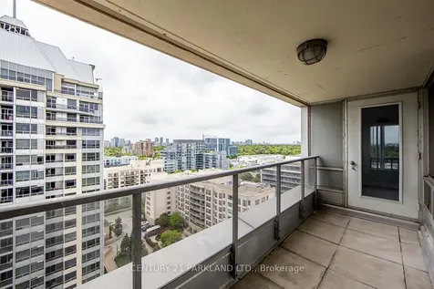 8 Rean Drive Toronto ON M2K 1H1
