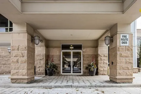 8 Rean Drive Toronto ON M2K 1H1