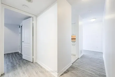 8 Rean Drive Toronto ON M2K 1H1