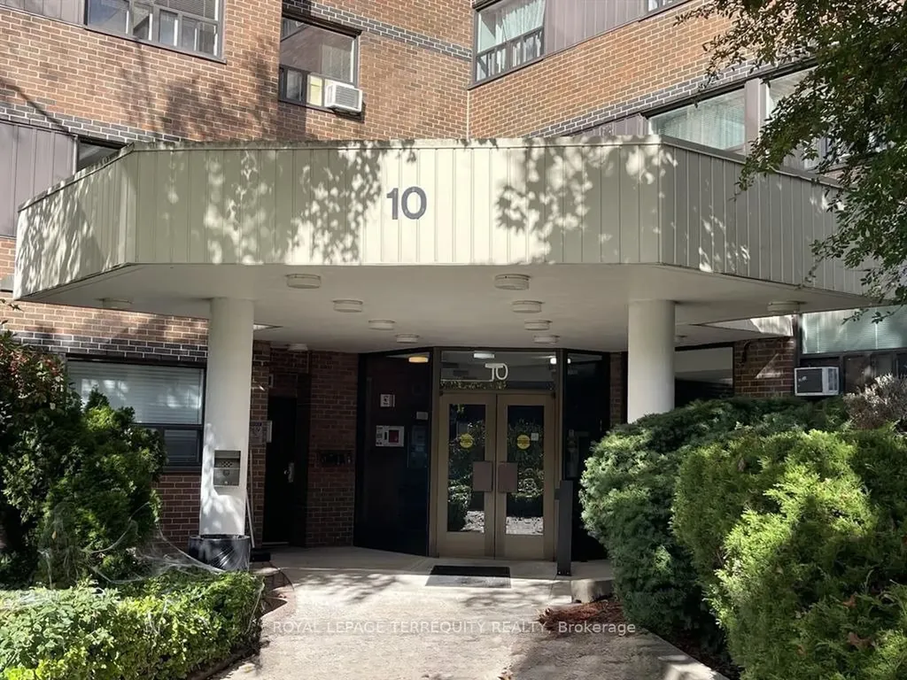 10 Sunrise Avenue Toronto ON M4A 2R1