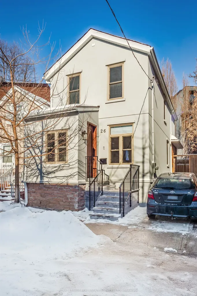 26 Bishop Street Toronto ON M5R 1N2