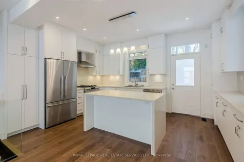 26 Bishop Street Toronto ON M5R 1N2