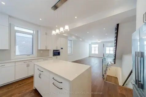 26 Bishop Street Toronto ON M5R 1N2