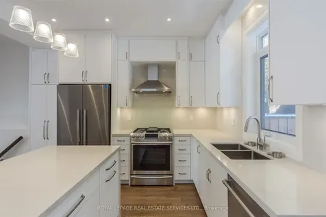26 Bishop Street Toronto ON M5R 1N2