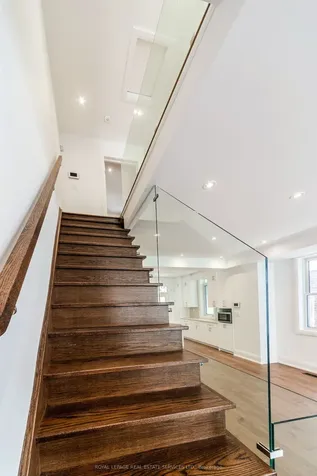 26 Bishop Street Toronto ON M5R 1N2