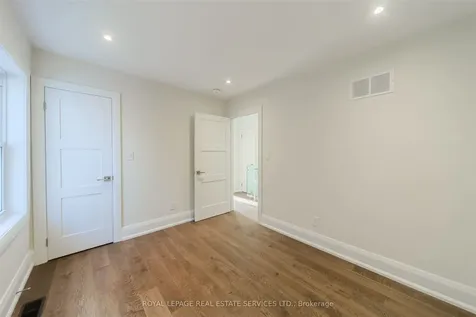 26 Bishop Street Toronto ON M5R 1N2